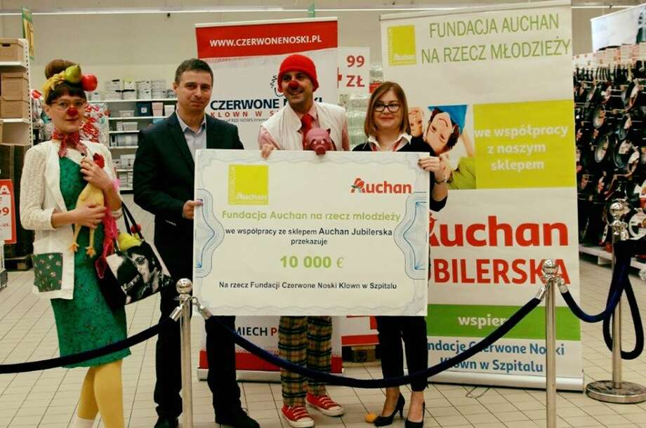 Darowizna fundacji Auchan dla Czerwonych Nosków